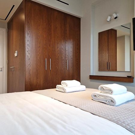 Aeon Residences - In The Heart Of Paphos Bagian luar foto