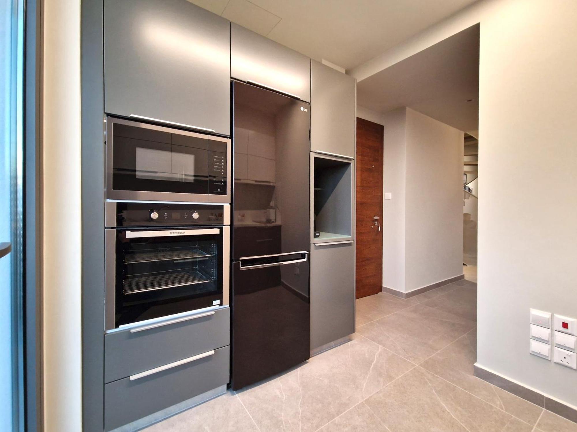 Aeon Residences - In The Heart Of Paphos Bagian luar foto