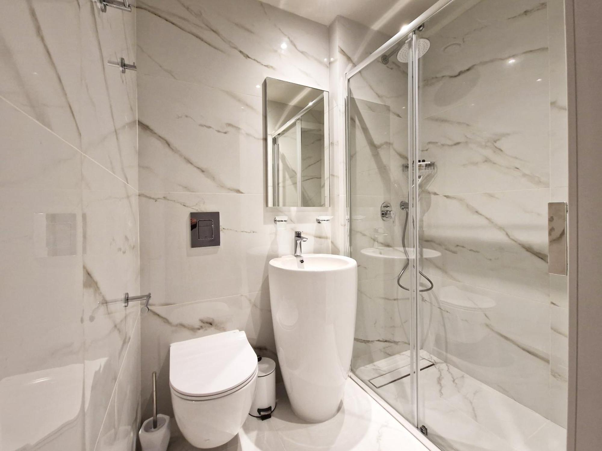 Aeon Residences - In The Heart Of Paphos Bagian luar foto