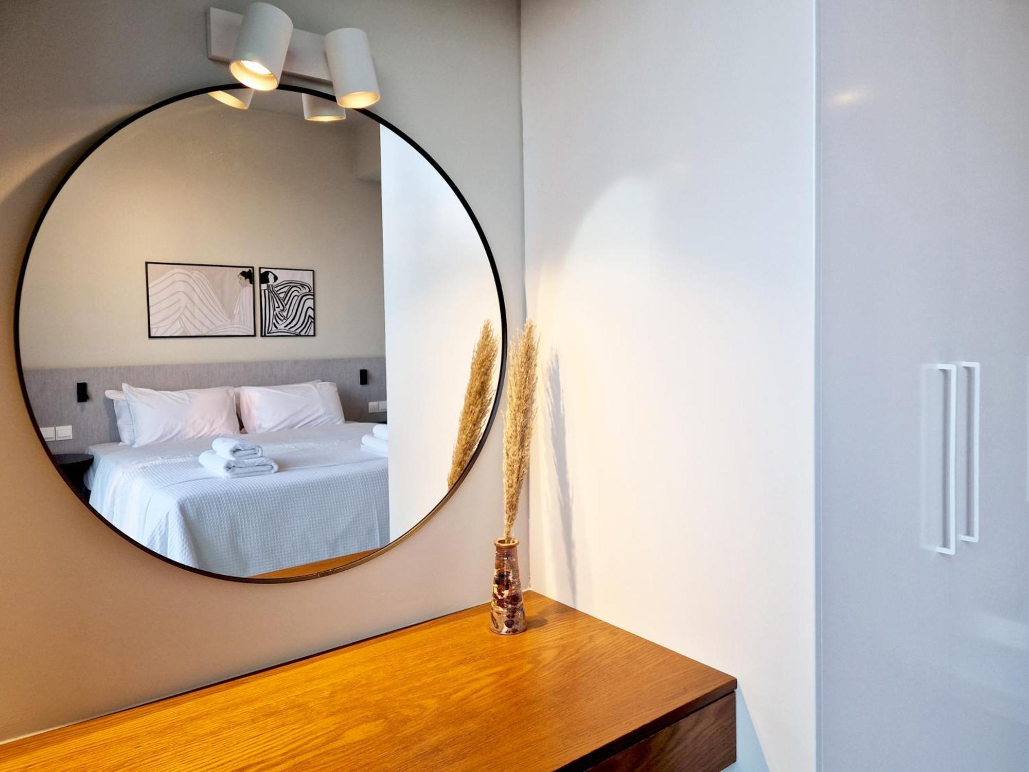 Aeon Residences - In The Heart Of Paphos Bagian luar foto