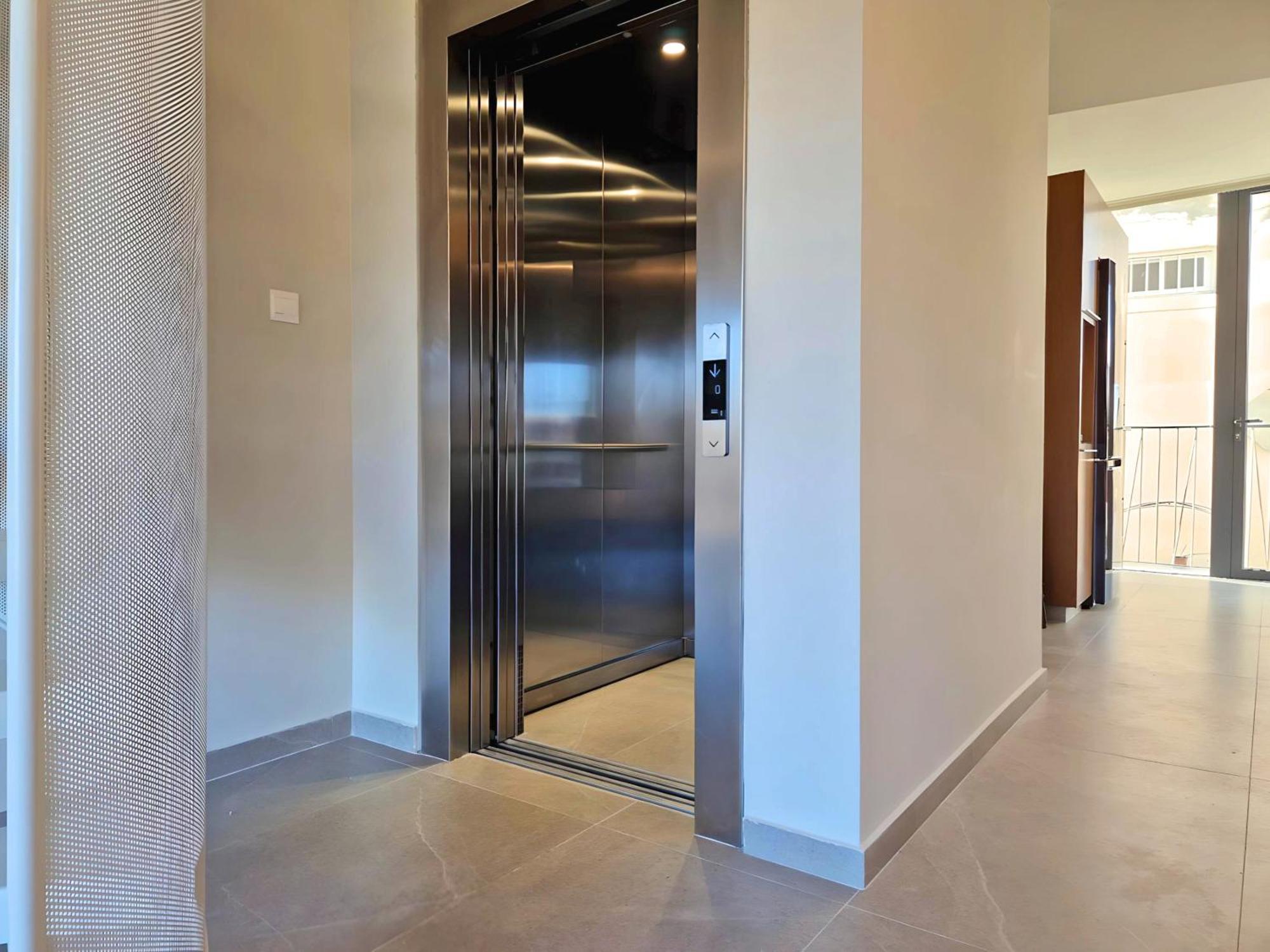 Aeon Residences - In The Heart Of Paphos Bagian luar foto