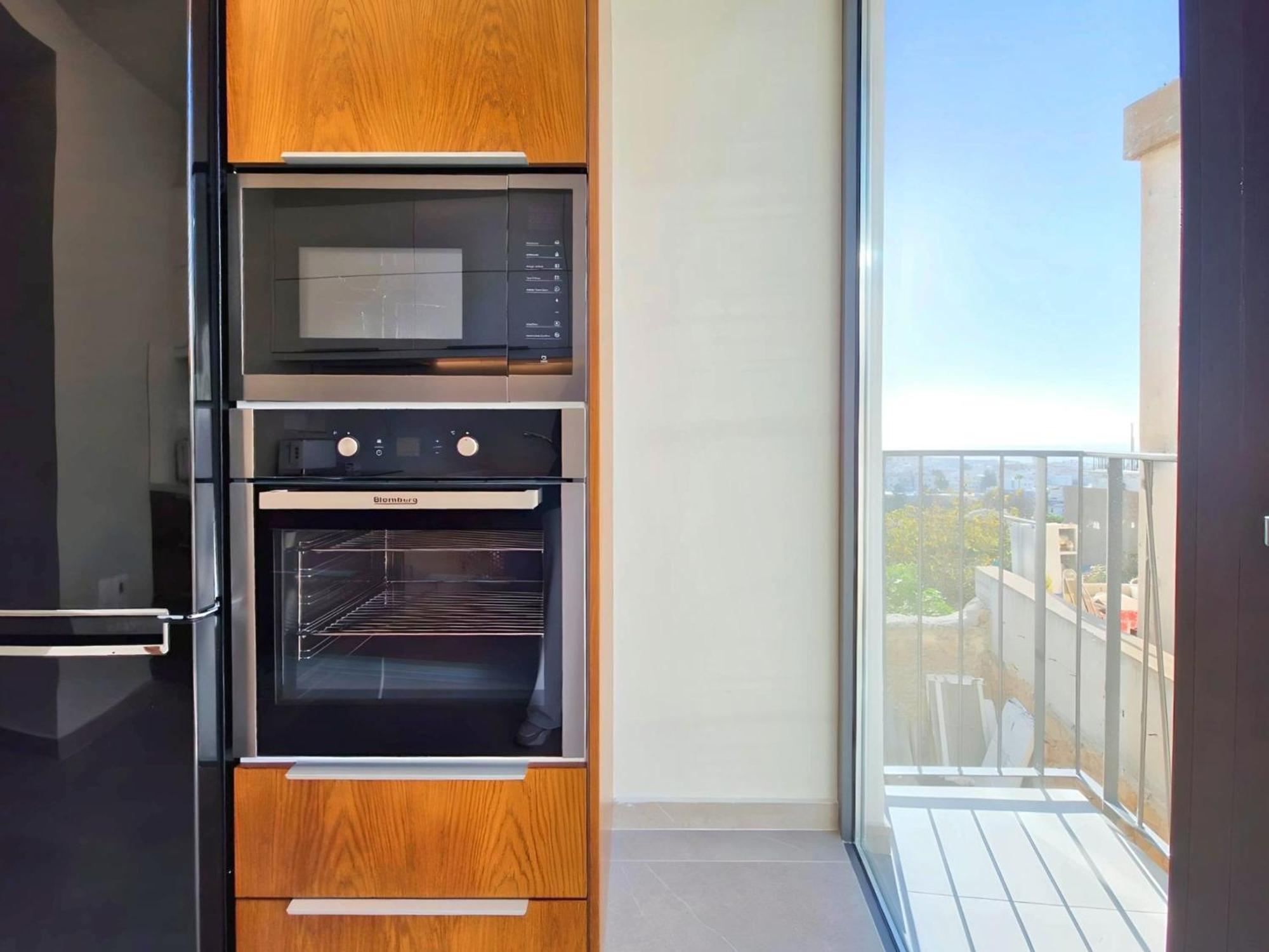 Aeon Residences - In The Heart Of Paphos Bagian luar foto